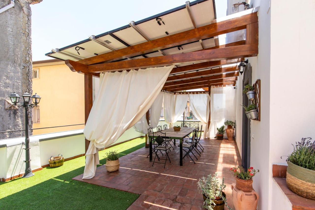 نابولي B&B Dimora Mazzarino المظهر الخارجي الصورة