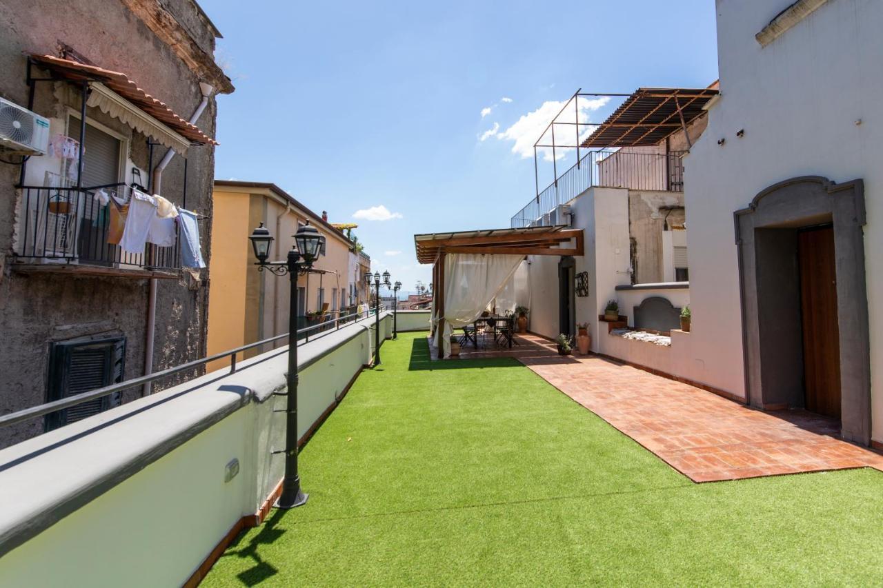 نابولي B&B Dimora Mazzarino المظهر الخارجي الصورة